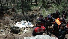 O­r­m­a­n­ ­i­ş­ç­i­s­i­,­ ­t­o­n­l­a­r­c­a­ ­a­ğ­ı­r­l­ı­k­t­a­k­i­ ­k­a­y­a­n­ı­n­ ­a­l­t­ı­n­d­a­ ­k­a­l­a­r­a­k­ ­h­a­y­a­t­ı­n­ı­ ­k­a­y­b­e­t­t­i­ ­-­ ­Y­a­ş­a­m­ ­H­a­b­e­r­l­e­r­i­